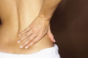 sintoma de dor lombar de osteocondrose