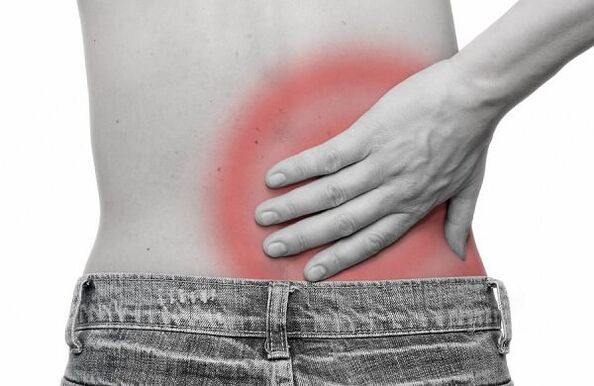 dor lombar devido à osteocondrose espinhal